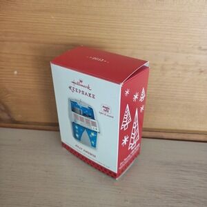 Hallmark Keepsake Jolly Jukebox 2013 Christmas Ornament With Light & Sound